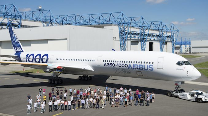 Первый полет A350-1000