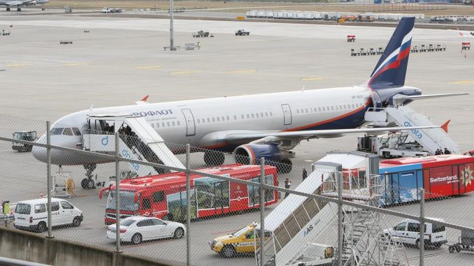Высадка пассажиров после посадки в Цюрихе