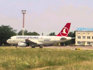 Самолет Turkish Airlines в аэропорту Херсона