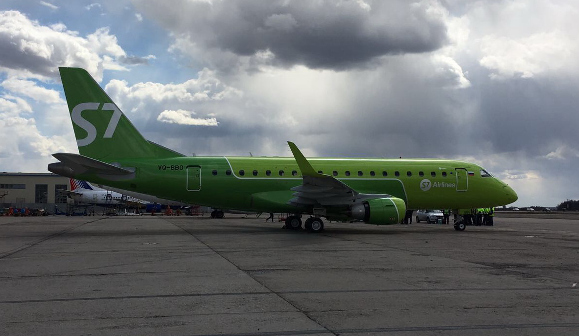 Самолет embraer 170 s7 фото