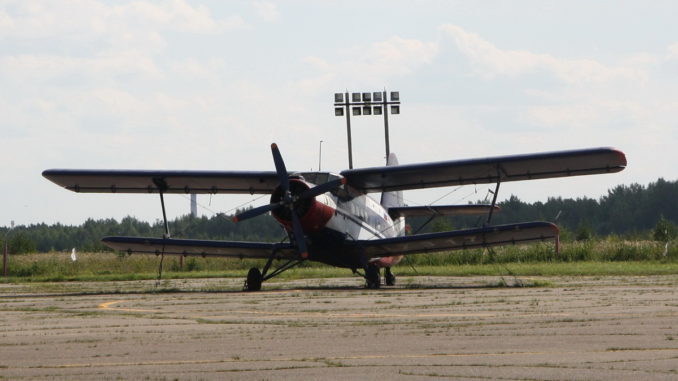 Самолет Ан-2 Костромского авиапредприятия в Сокеркино