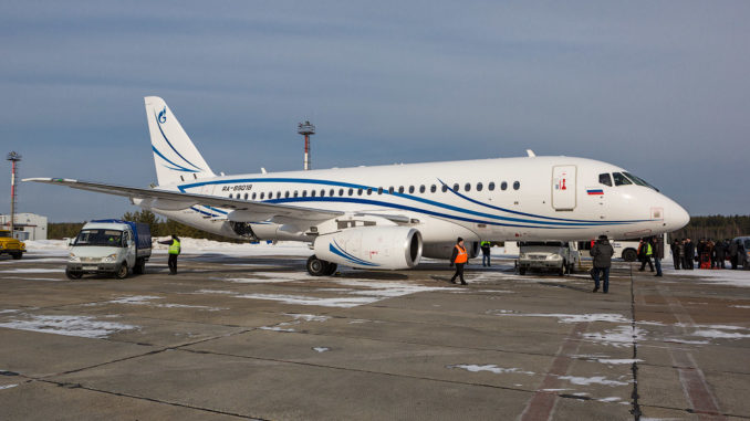 Фото самолета Суперджет-100 авиакомпании Газпром авиа