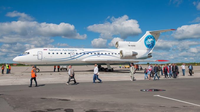 Саратовские авиалинии откроют сезонный рейс Брянск - Симферополь