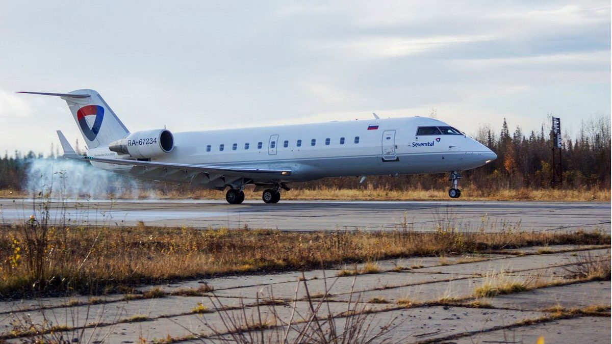 Череповец мурманск самолет. CRJ-200 Северсталь. Северсталь авиа CRJ-200. CRJ 200 самолет. Bombardier crj200 Северсталь авиа.