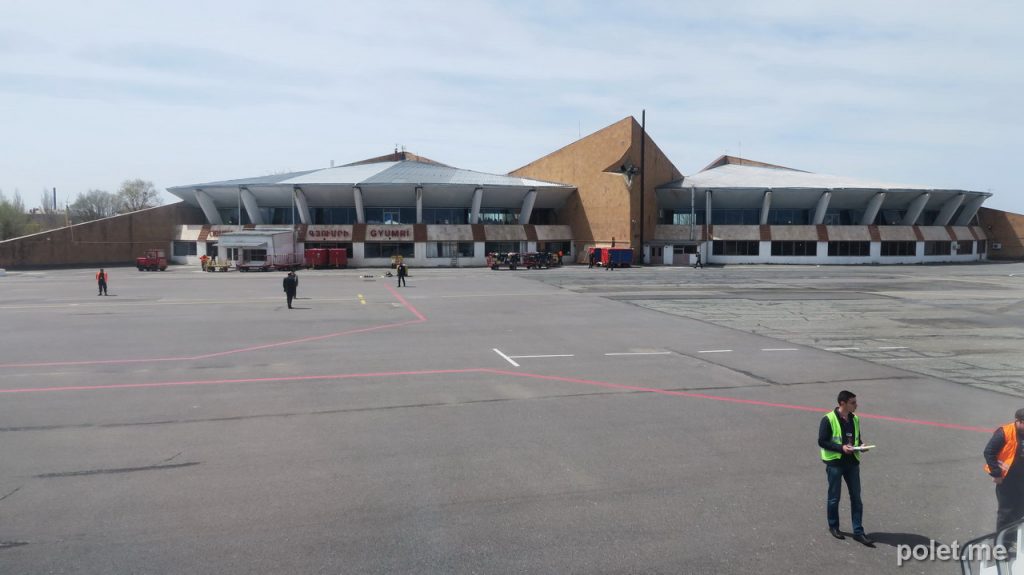 Вид на аэропорт Гюмри из самолета