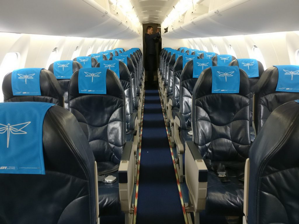 Салон CRJ900