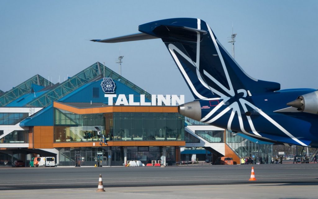 Самолет авиакомпании Nordica в Таллинском аэропорту