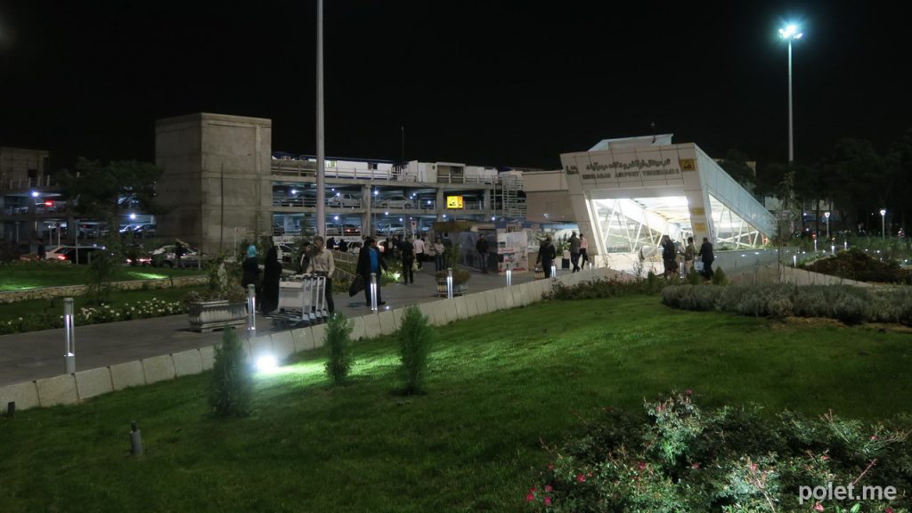 Станция метро у 1 и 2 терминалов