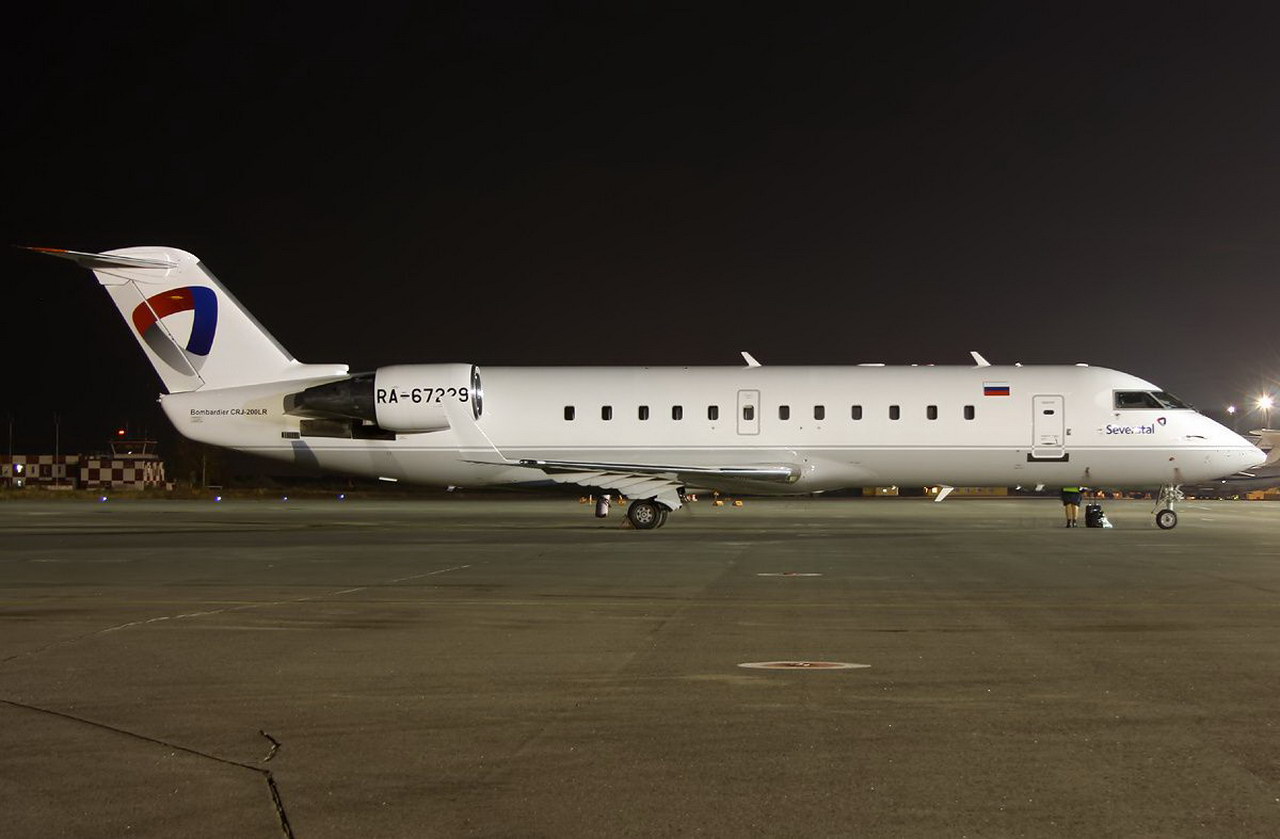 Череповец мурманск самолет. Самолет Bombardier crj200 Северсталь. Самолёт Бомбардье CRJ 200 Северсталь. Северсталь авиа CRJ-200. CRJ-200 Северсталь.