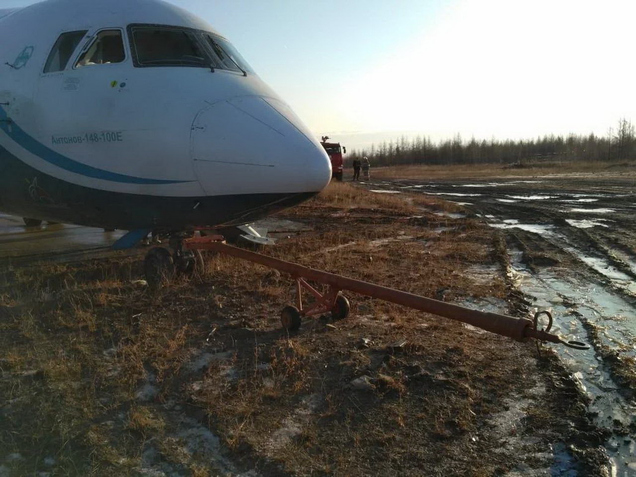 Самолет якутия иркутск. АН-148 самолет. АН-148 пассажирский самолёт Ангара. Аэропорт Саха Якутия. Аэропорт Мирный Якутия.